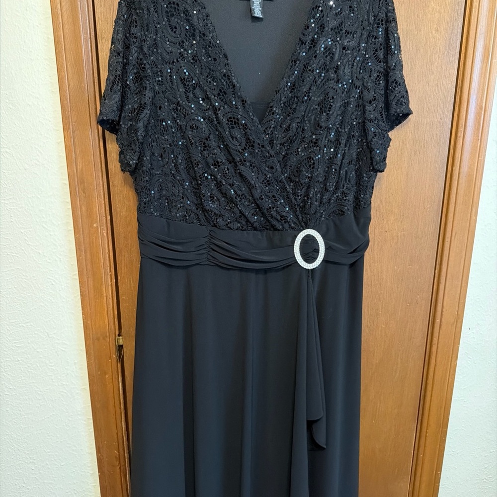 R&M Richards Black Beaded V-Neck Maxi Dress with Rhinestone Buckle Elegant